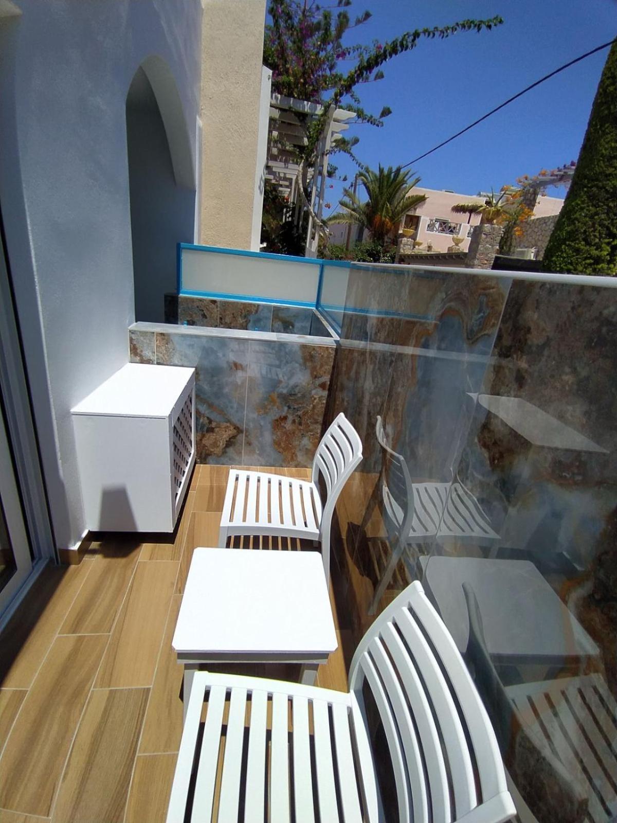 Chariot Apartments Santorini Kamári Exteriér fotografie